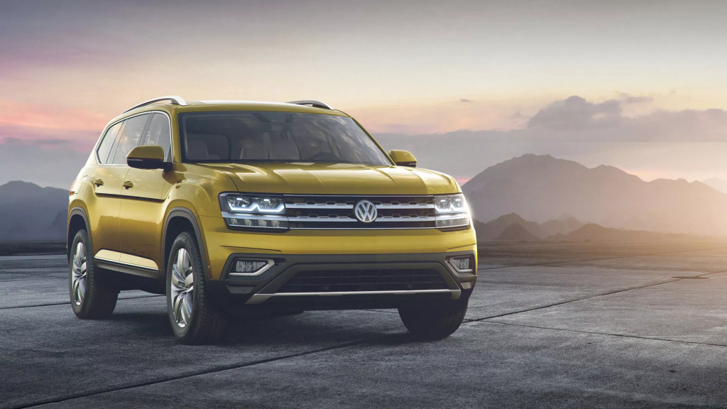 VOLKSWAGEN Teramont sur une voie