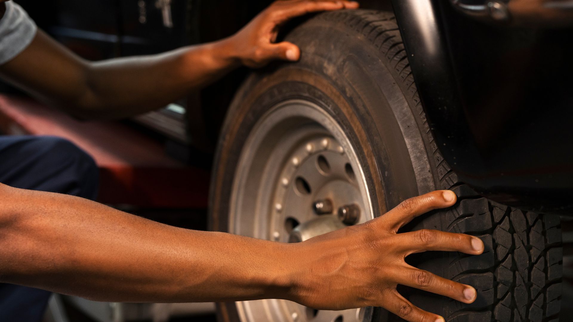 Ta voiture consomme trop ? Voici les causes les plus fréquentes